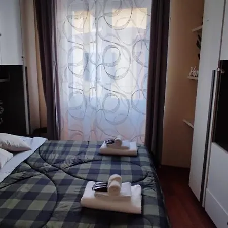 Azzurra Holiday Home: Seaside Retreat with Wi-Fi and Balcony Rapallo Exterior photo