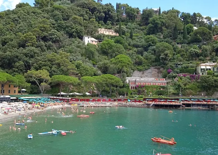 Azzurra Holiday Home - 850 M Al Mare - 75 Mq - Balconata Vivibile - Wi-Fi - Pay Tv Gratis - Posteggio Auto Condominiale Non Assegnato